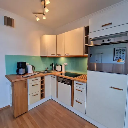 H04-010 * Heiligenhafen